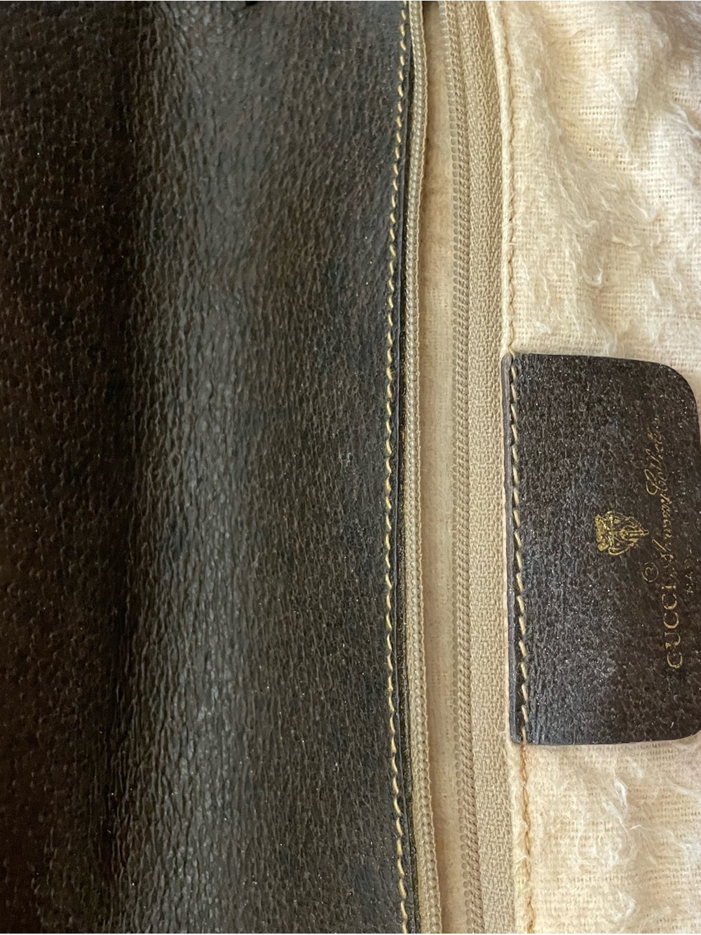 #68. Authentic Gucci GG Supreme Canvas Foldover Clutch Bag with Gold-Tone Buckle - Picture 3 of 16